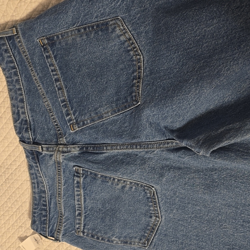 Old Navy Wide Leg Jeans - Picture 13 of 17
